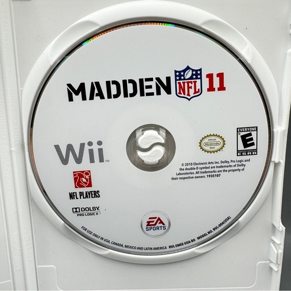Madden NFL 11 Wii Game Tested with Case - Picture 5 of 6